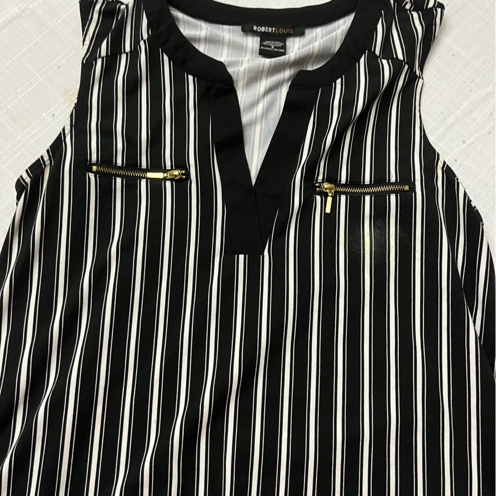 Robert Louis sleeveless blouse